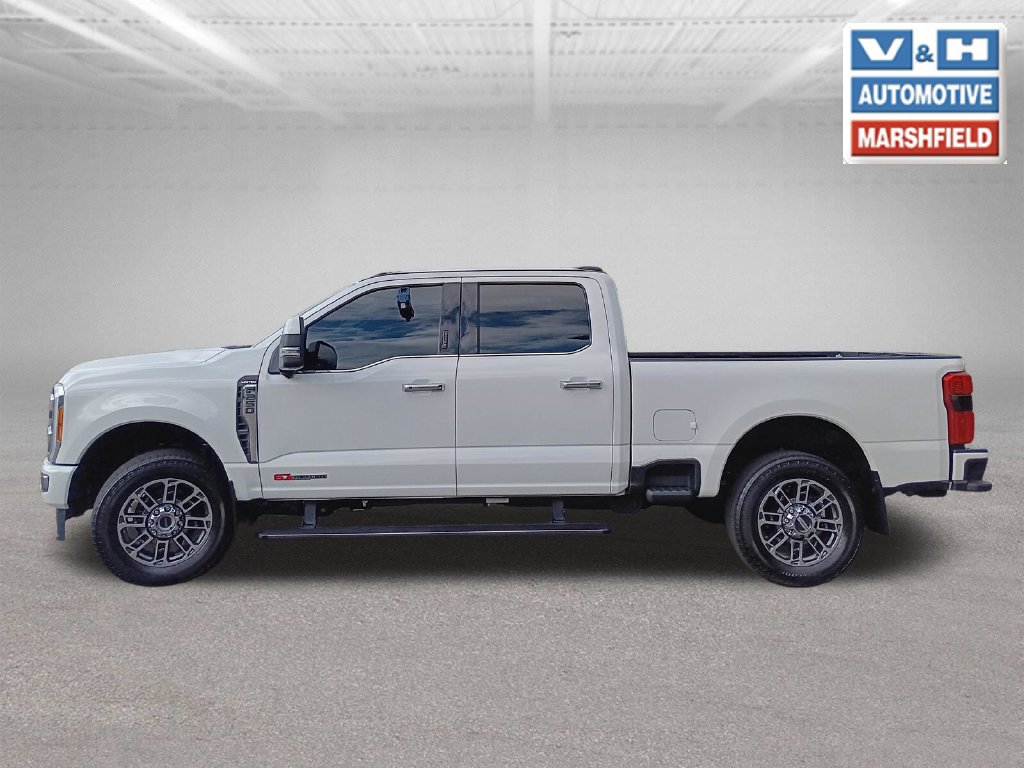 Used 2023 Ford F250 Limited AWD/4WD image 2