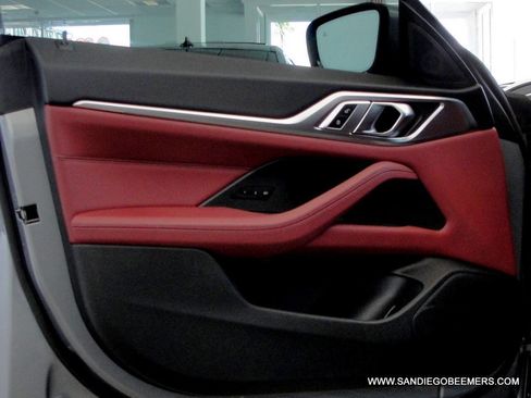 Used 2023 BMW i4 eDrive40 image 9