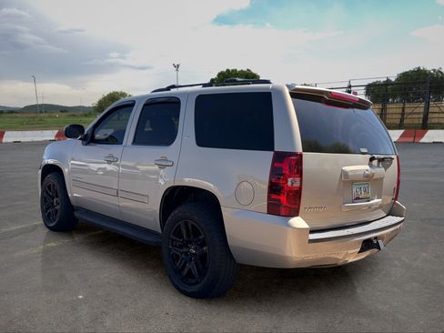 Used 2009 Chevrolet Tahoe LT AWD/4WD image 4