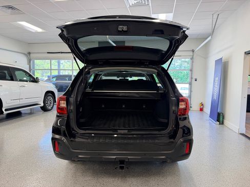 Used 2019 Subaru Outback 3.6R Limited w/ Popular Package #2 AWD/4WD image 23