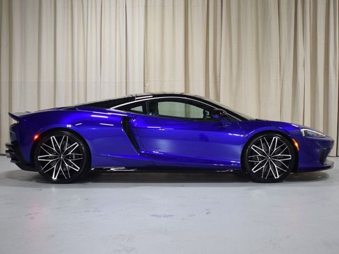 New 2025 McLaren GTS image 12