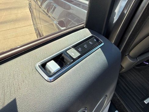 Used 2020 Land Rover Range Rover HSE AWD/4WD image 13