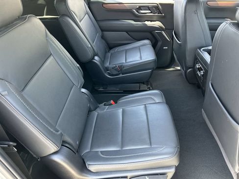 Used 2025 GMC Yukon XL Denali w/ Sun & Power Step Package AWD/4WD image 28