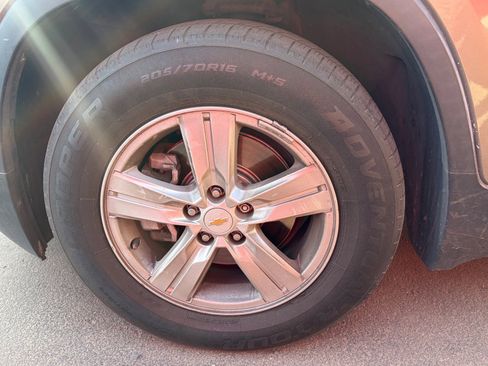 Used 2020 Chevrolet Trax LT w/ LT Convenience Package image 6