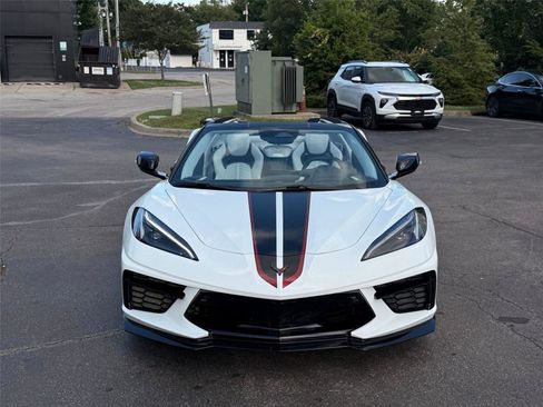 Used 2024 Chevrolet Corvette Stingray Premium Conv w/ Z51 Performance Package RWD image 8