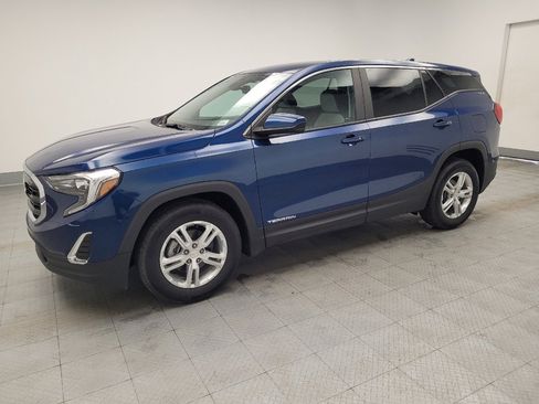 Used 2021 GMC Terrain SLE image 2