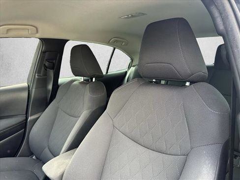 Used 2022 Toyota Corolla LE image 10