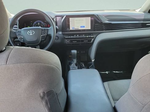 Used 2025 Toyota Camry LE FWD image 10