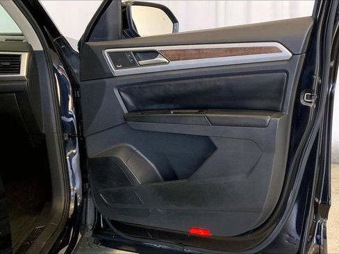 Used 2018 Volkswagen Atlas SEL Premium image 26