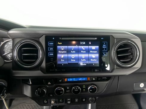 Used 2018 Toyota Tacoma TRD Pro AWD/4WD image 21