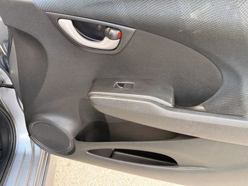 Used 2009 Honda Fit Sport image 27