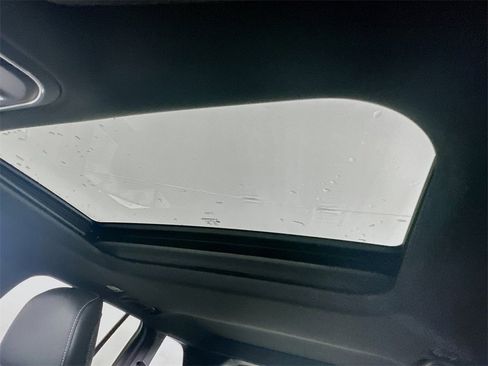 New 2025 Jeep Grand Cherokee Altitude image 14