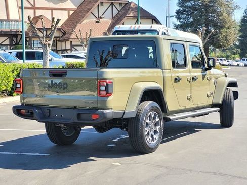 New 2026 Jeep Gladiator Sport image 4