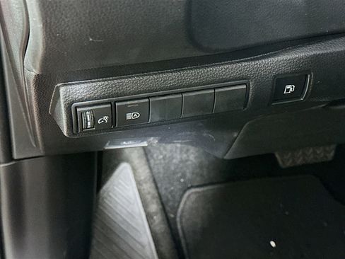 Used 2024 Toyota Corolla LE image 16