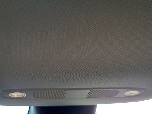 Used 2022 Tesla Model Y Performance image 30