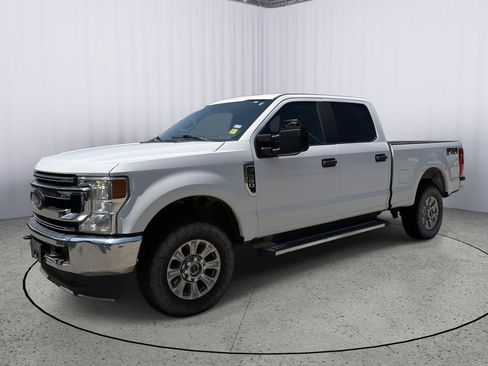 Used 2021 Ford F250 XL w/ STX Appearance Package AWD/4WD image 3