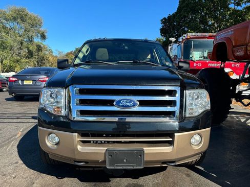 Used 2011 Ford Expedition XLT w/ 202A Rapid Spec Order Code image 7