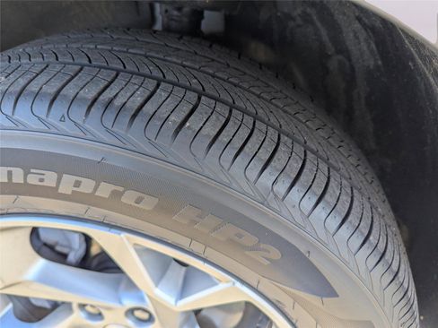 Used 2025 Chevrolet Trax LS w/ LS Convenience Package image 11