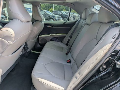 Used 2020 Toyota Camry XSE FWD image 12