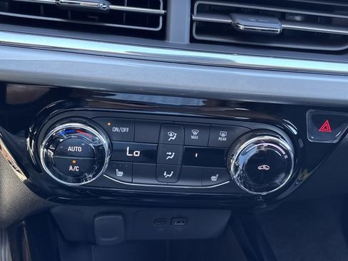 New 2026 Chevrolet Trax LT w/ LT Convenience Package FWD image 31