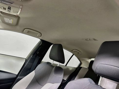 Used 2022 Toyota Corolla LE FWD image 11