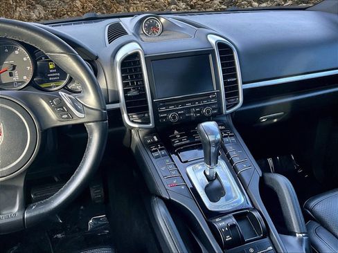 Used 2014 Porsche Cayenne Base image 6