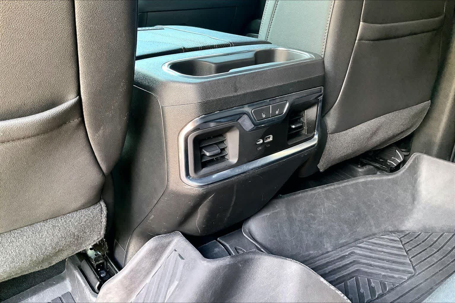 Used 2024 Chevrolet Silverado 2500 High Country w/ High Country Premium Package AWD/4WD image 33