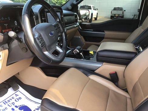 Used 2022 Ford F150 Lariat w/ Equipment Group 502A High AWD/4WD image 3