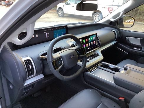 New 2025 Ford Expedition Active image 34