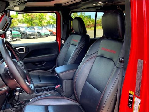 Used 2022 Jeep Wrangler Unlimited Rubicon w/ Dual Top Group AWD/4WD image 25