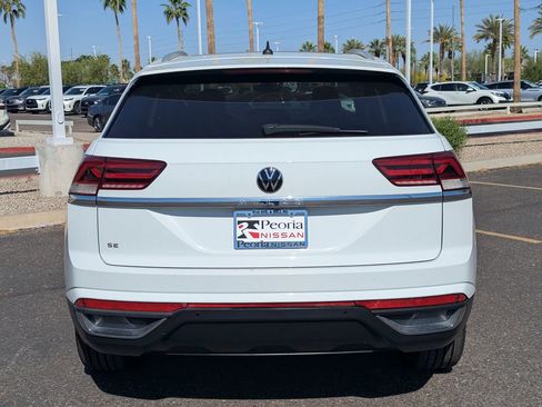 Used 2020 Volkswagen Atlas Cross Sport SE w/ Panoramic Sunroof Package image 5