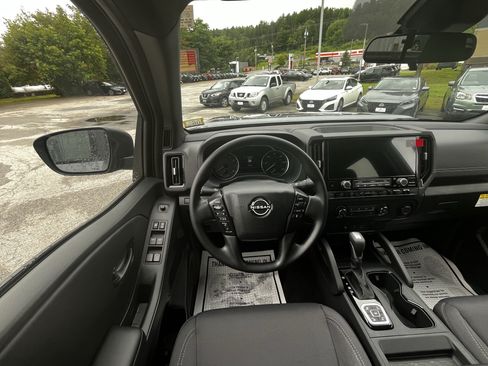 New 2026 Nissan Frontier SV w/ Tow Package AWD/4WD image 18