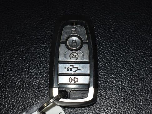 Used 2019 Ford F150 Lariat AWD/4WD image 23