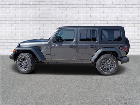 Used 2024 Jeep Wrangler Sport S image 2