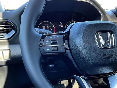 New 2025 Honda Pilot Touring image 19