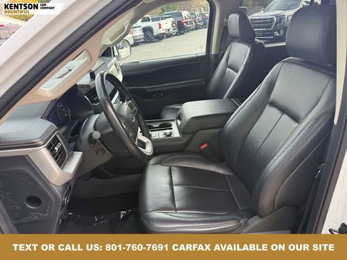 Used 2024 Ford Expedition XLT image 31