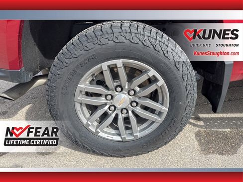 Used 2024 Chevrolet Colorado LT w/ LT Convenience Package II image 14