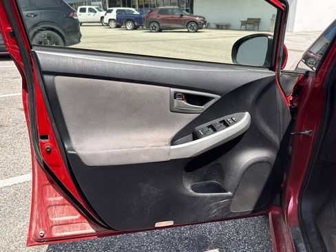 Used 2015 Toyota Prius Two image 12