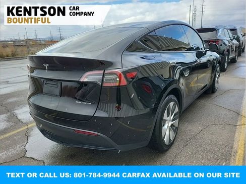 Used 2024 Tesla Model Y Long Range image 3