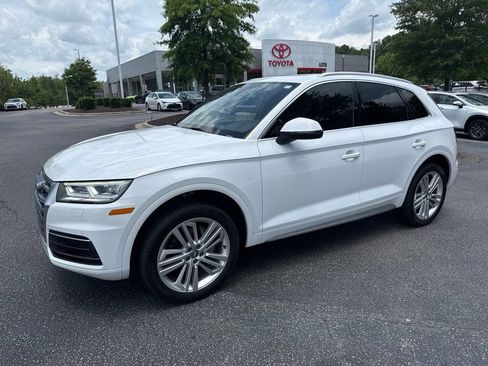 Used 2018 Audi Q5 2.0T Premium Plus w/ Premium Plus Package AWD/4WD image 2