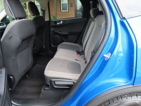 Used 2020 Ford Escape SE FWD image 17