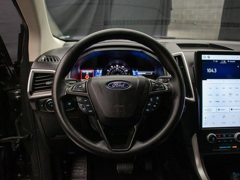 Used 2022 Ford Edge SE image 21