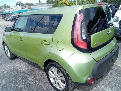 Used 2014 Kia Soul + FWD image 7