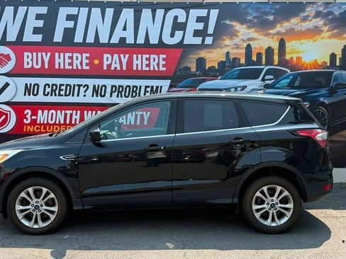 Used 2017 Ford Escape SE AWD/4WD image 4