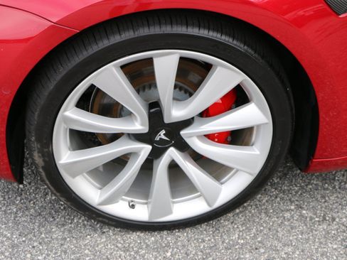 Used 2018 Tesla Model 3 Performance AWD/4WD image 12