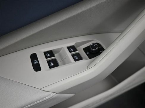 New 2026 Volkswagen Jetta SE image 13