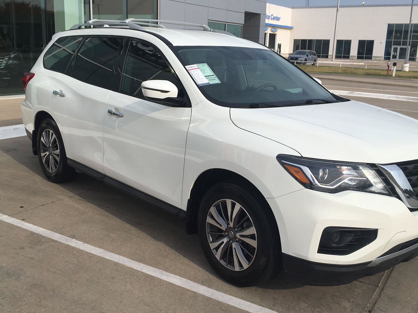 Used 2020 Nissan Pathfinder S FWD image 4