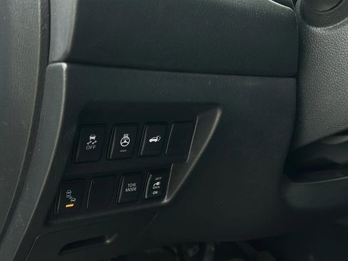 Used 2020 Nissan Pathfinder SL AWD/4WD image 21