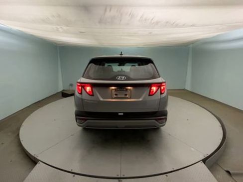 Certified 2026 Hyundai Tucson SE FWD image 3