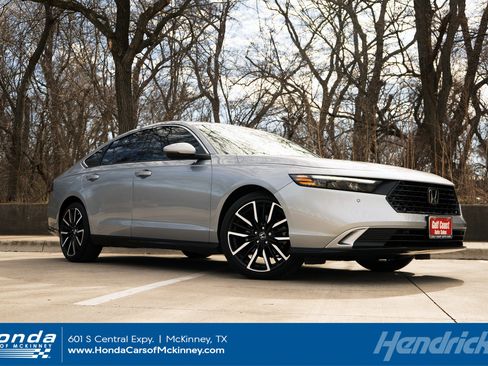 Used 2023 Honda Accord Touring image 1